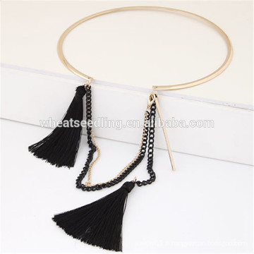 Collier en forme de garniture